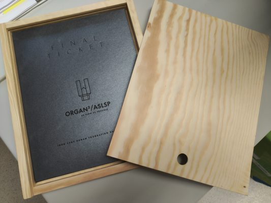 Versandbox für Cage Urkunden